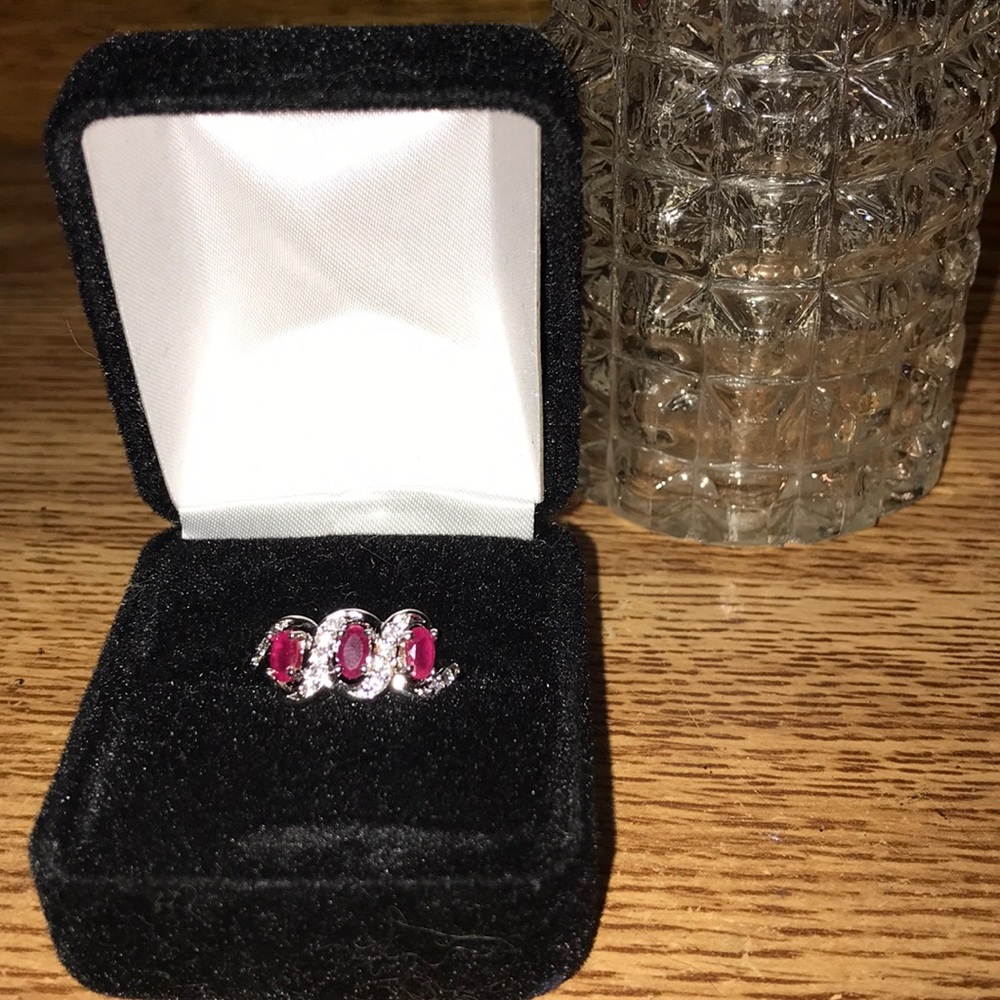 Beautiful 925 stamp certified sterling silver band